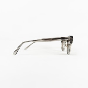 运动型太阳眼镜